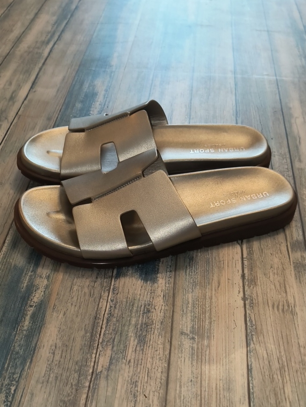 J slides Metallic Sandals Sz 10